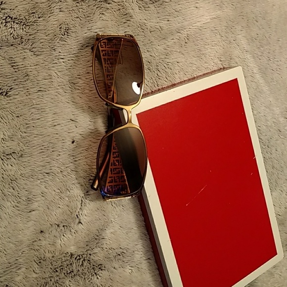 Authentic Fendi gold frame sunglasses. main image 7